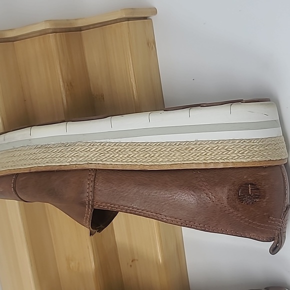 Timberland Brown Slip-On Flats with Cushioned Soles - Picture 9 of 9